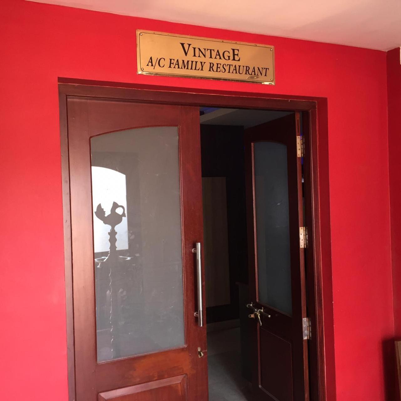 Отель French Avenue Mahe Экстерьер фото